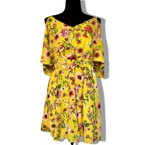 Beautiful Yellow Floral with Cold Shoulders Dress Size Large Angela Fashion Mini